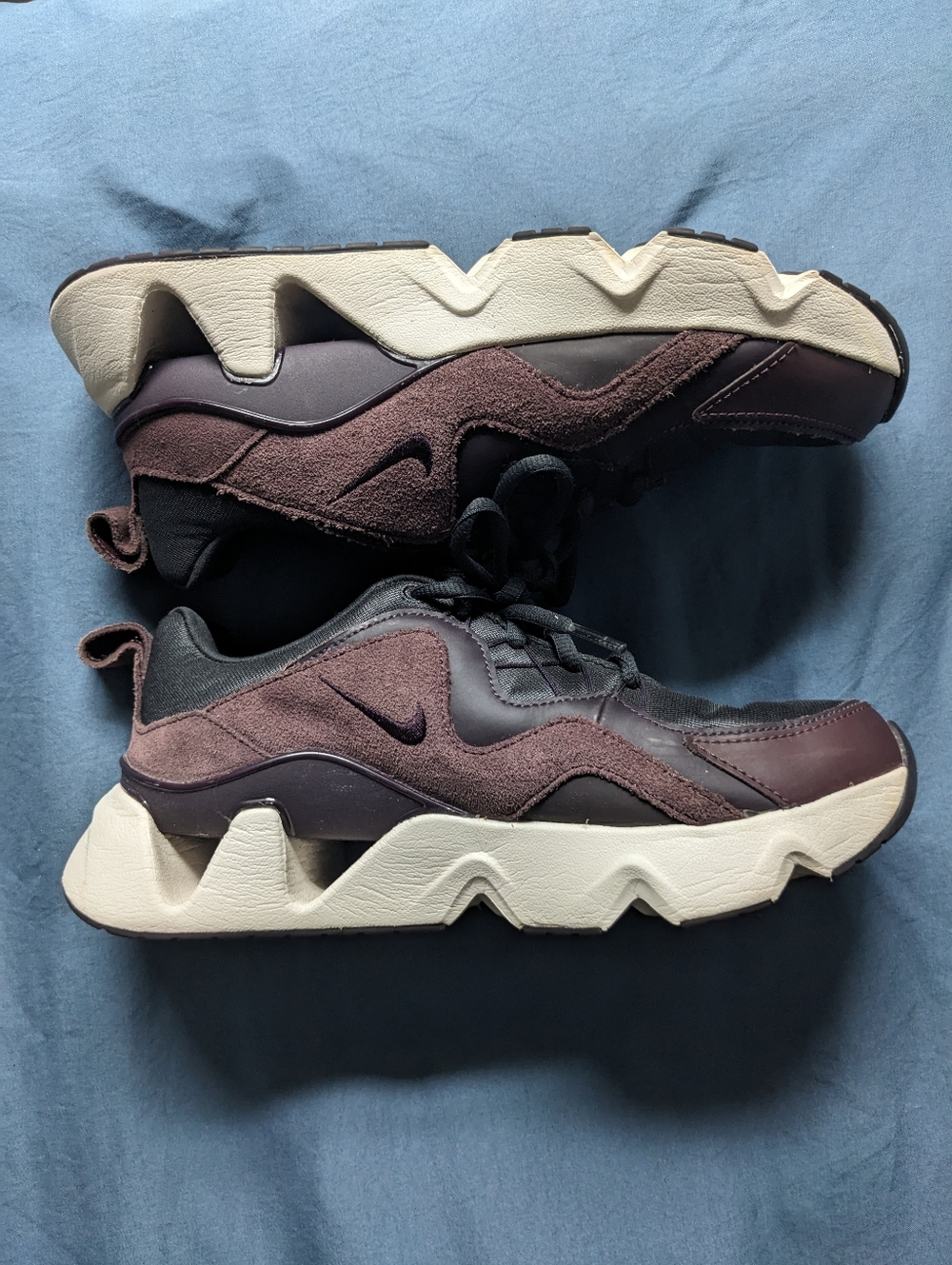 Nike Women's Sneakers - Picture 12 of 13